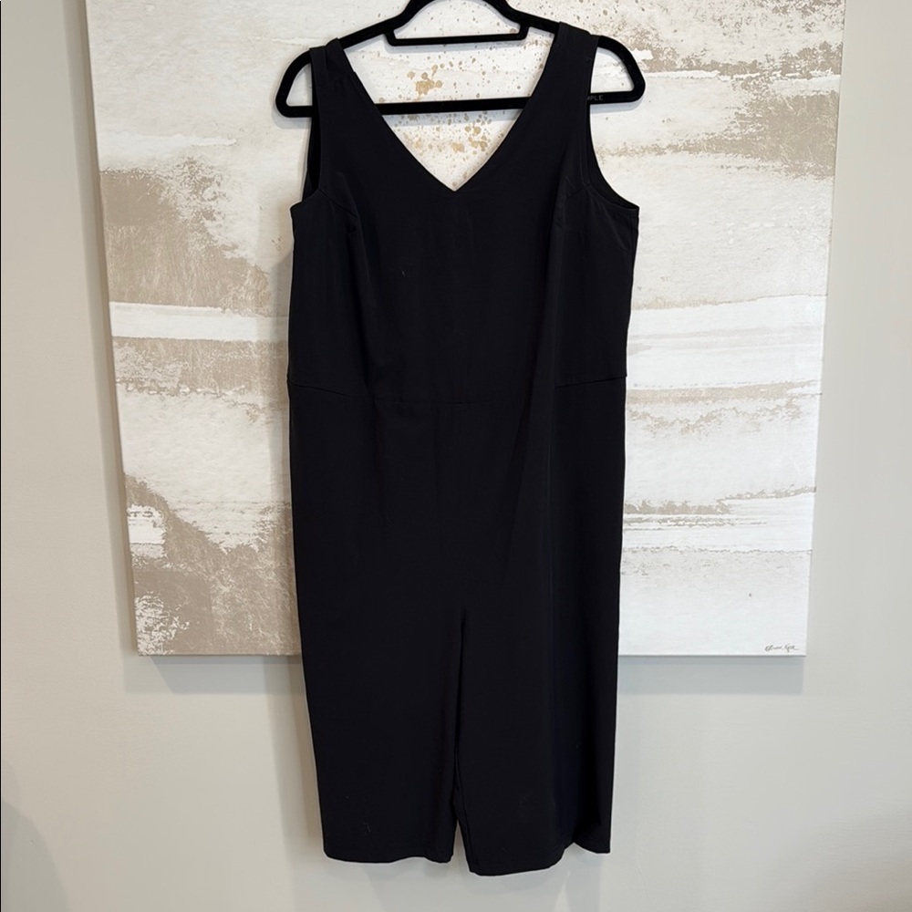 lucy.comBlack Sleeveless Shorts Jumpsuit size large